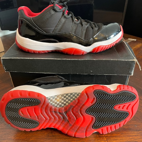 Jordan 11s low (Bred) main image 5